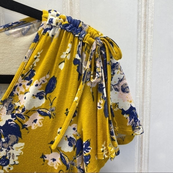 ModCloth Feeling Fluttery Yellow Floral Top 813 - Picture 4 of 7